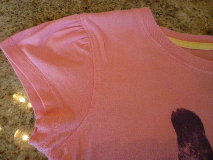 Girls Fab Soft Pink T-shirt Age Age 12+ Years 32-33cm Across. Mint
