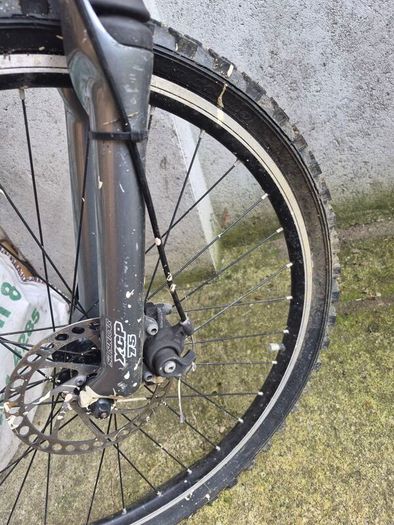 Giant yukon alloy mountain bike light weight