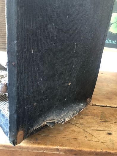 Antique speaker cab