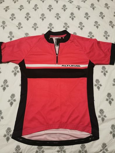 Women's Cycling Clothes