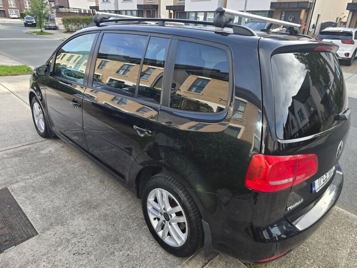 Volkswagen Touran 2011