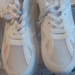 ladies trainers