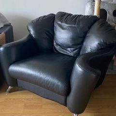 Black Leather Armchair Excellent Condition
