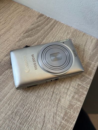 Canon Ixus 220hs