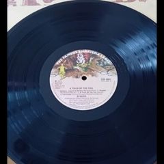 Genesis...A Trick of the Tail...lp