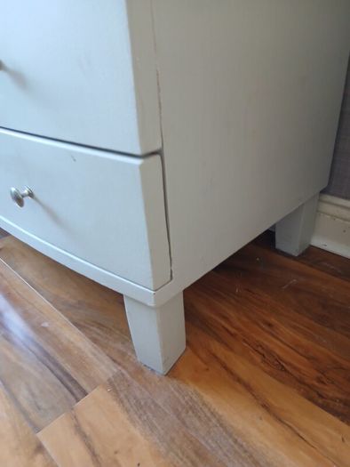 King Sleigh Bed matching lockers & chest of drawers