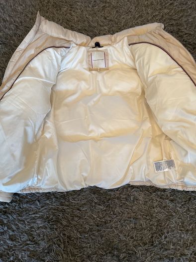 Tommy Hilfiger beige puffa jacket worn once! Like new! Age 16