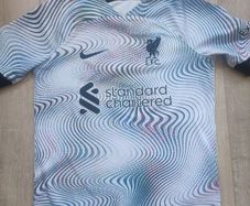 Liverpool F.C. 22/23 - worn once