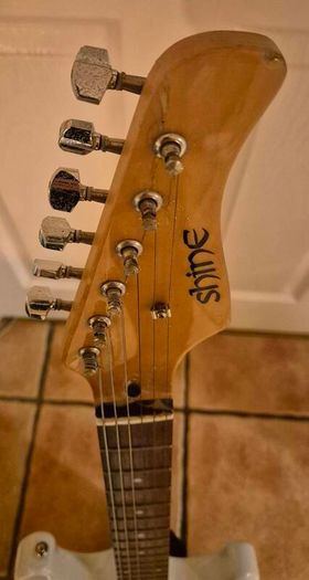 Shine SI-10 Frontier Series S-Style Electric Guitar