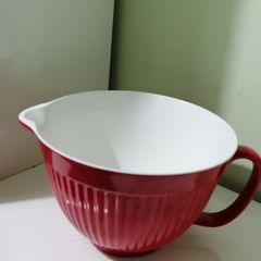 large plastic mixing bowl