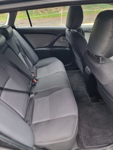 Toyota Avensis Business Edition D-4D Estate 2015
