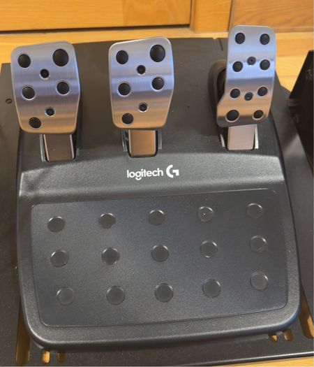 Logitech G29 + Pedals + Stand , Like New