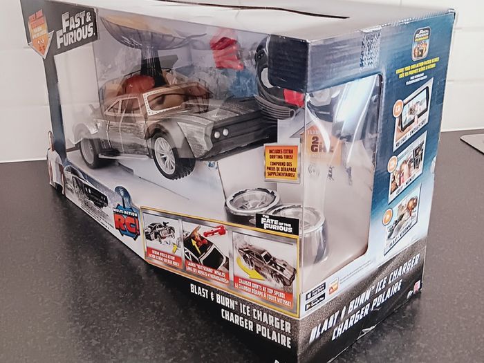 Large Fast & Furious remote control car (NEW)