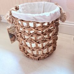 New with tags medium sized detailed weave storage basket with rope handles and removable liner