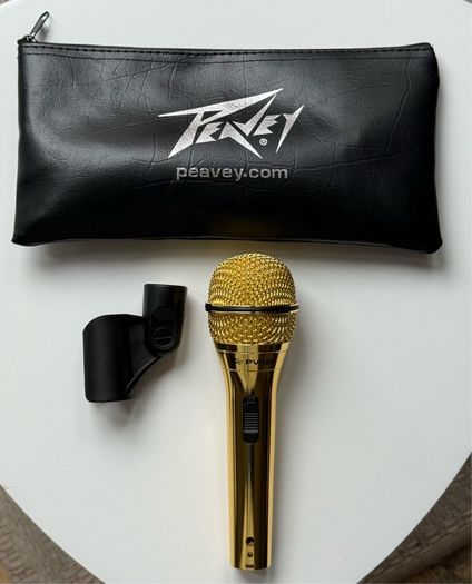 Peavey PVi 2 Gold Dynamic Vocal Microphone with Case & Clip