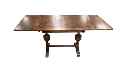 Antique oak  finished extendable table