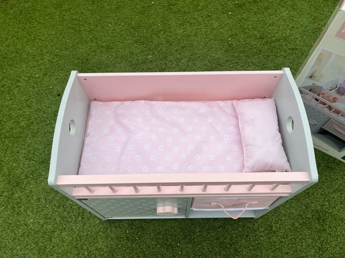 Dimples Wooden Baby Doll Bed and Changing Station EUC