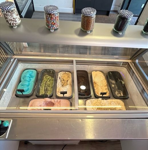 Gelato ice cream machine freezer