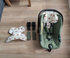 Cosatto Tote i-Size Infant Car Seat + ISOFIX Base
