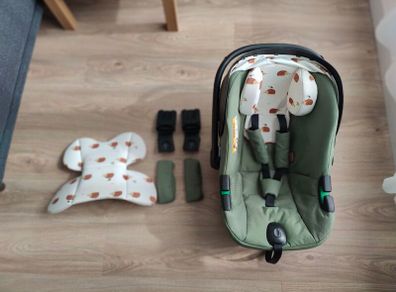 Cosatto Tote i-Size Infant Car Seat + ISOFIX Base