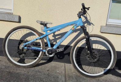 GT Chucker dirt jump bike