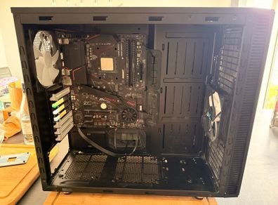 AMD 3600x, X570 motherboard, 16gb ram, Fractal design case
