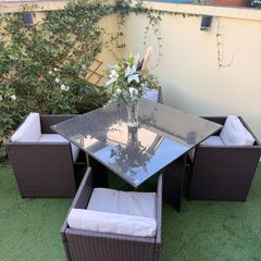 Rattan 4 seater garden table and chairs