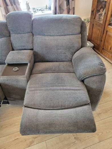 2 seater couch electric console armrest with storage