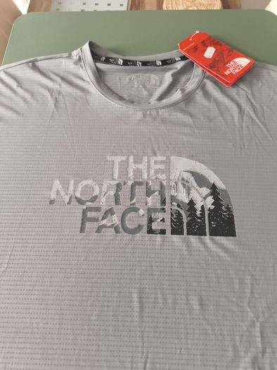 Men's North Face T Shirt