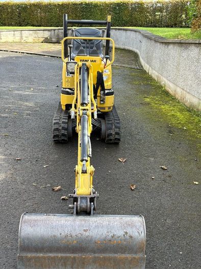Yanmar sv08 micro digger