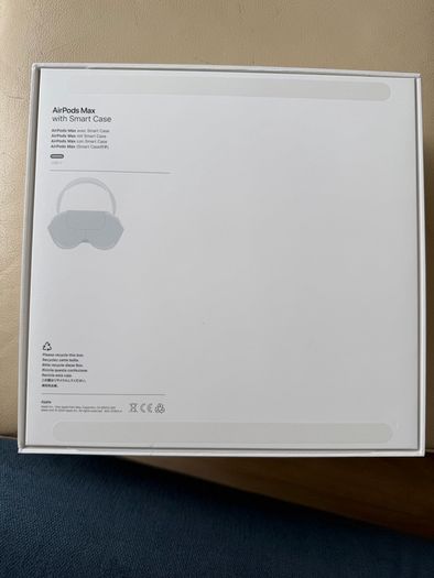 PRICE DROP AirPods Max with Smart Case Midnight USB-C