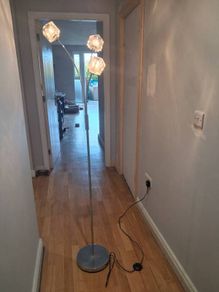 Floor standing lamp with 3 cube lights