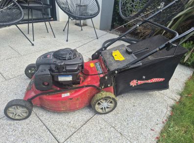 Briggs and Stratton Lawnmower