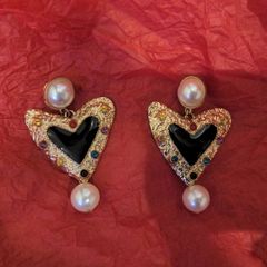 Costume jewellery earrings