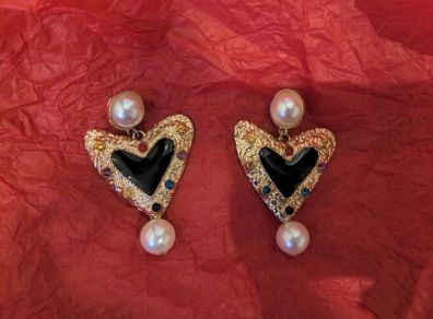 Costume jewellery earrings