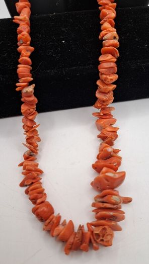 Vintage coral necklace