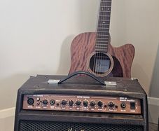 Harley Benton Acoustic Guitar + Amp