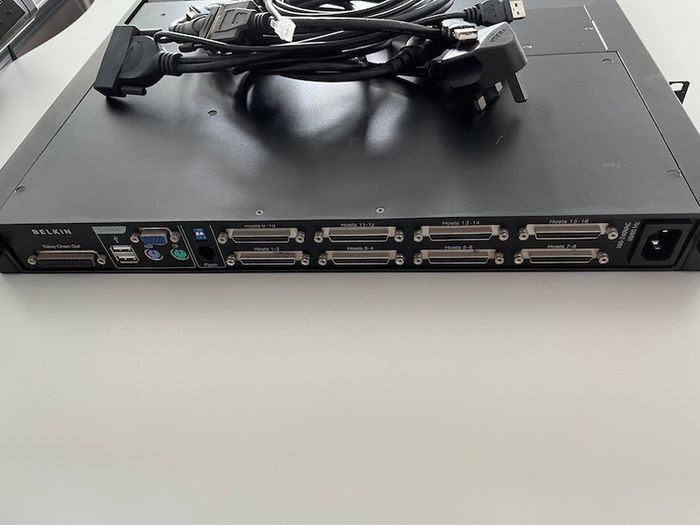 Belkin 19" 1U Widescreen Rackmount Console F1DC101H