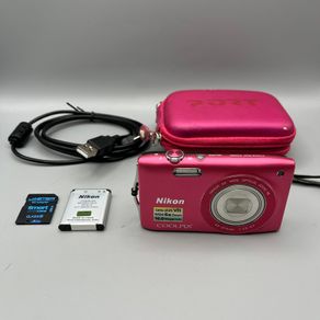 Nikon Coolpix S3300 16MP Digital Camera Pink - Full Kit