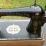 Vintage Singer Sewing Machine 1950 Hand Crank Image 4