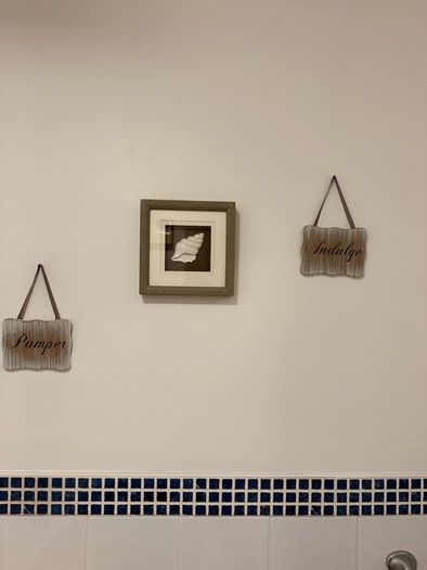 Bathroom decorations