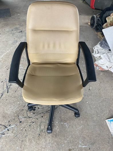 Office desk and chair