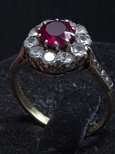 Antique 18ct Ruby Diamond Ring