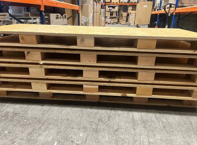 pallets with OSB board