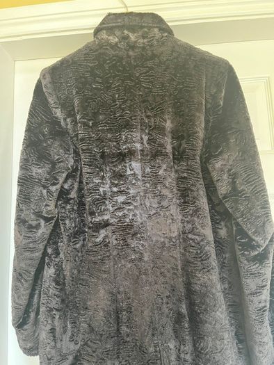 Per Una Marks & Spencer Long Velvety Sherpa Style Long Ladies Coat. In Very Good Condition. Made In Italy. Dark brown. Size Medium