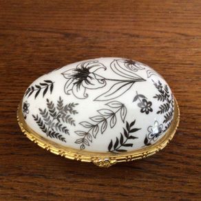 Regency modern Egg shaped trinket dish