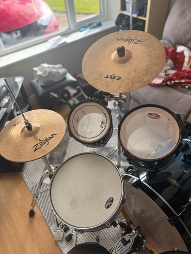 Pearl Vision Birch 6-Piece Drum Kit with Zildjian Cymbals