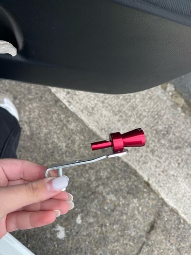 Car exhaust muffler whistle
