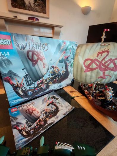 LEGO 2005 Viking Ship and Snake