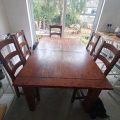 FREE Heritage Yesteryear Collection Dining Table